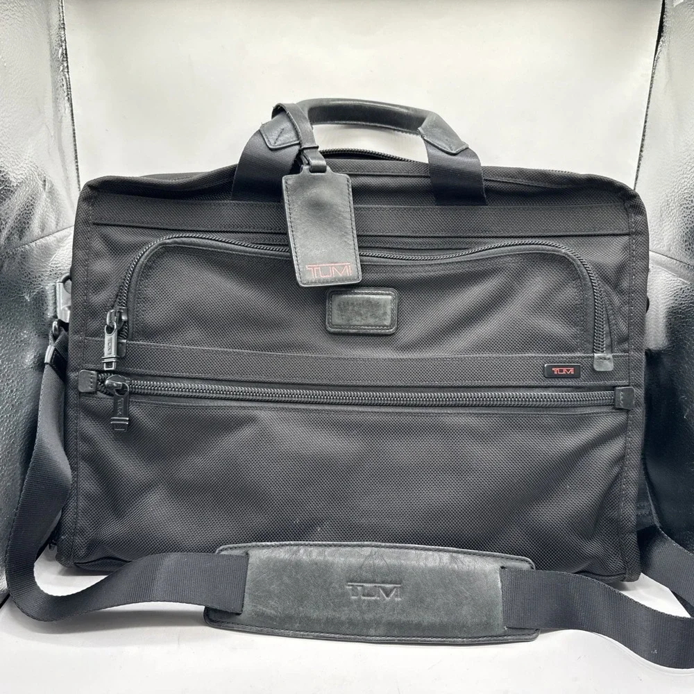 Tumi Alpha 2 Large Screen Portfolio Briefcase Laptop Bag Nylon 26111DH